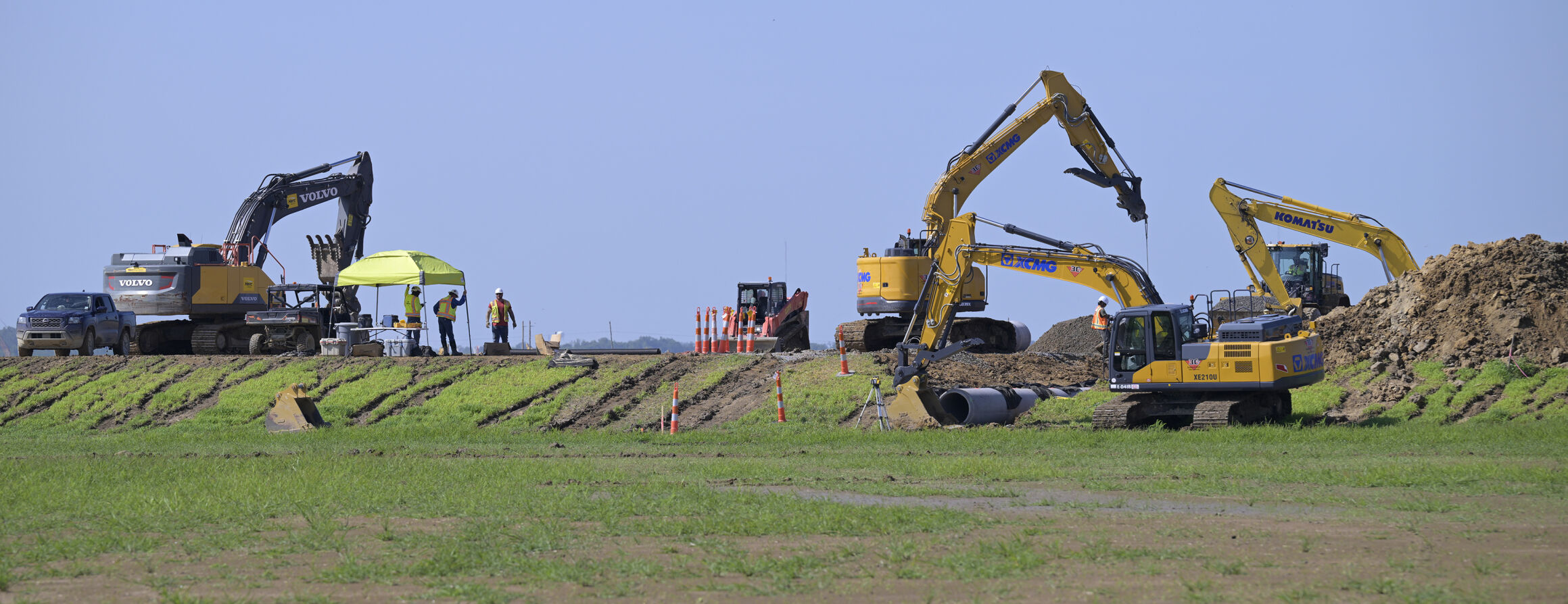 SB.entergymeta.62725.0810_JMP.jpg